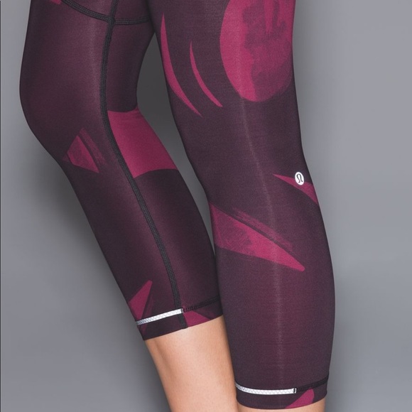 Lululemon All Sport Crop - Picture 1 of 10